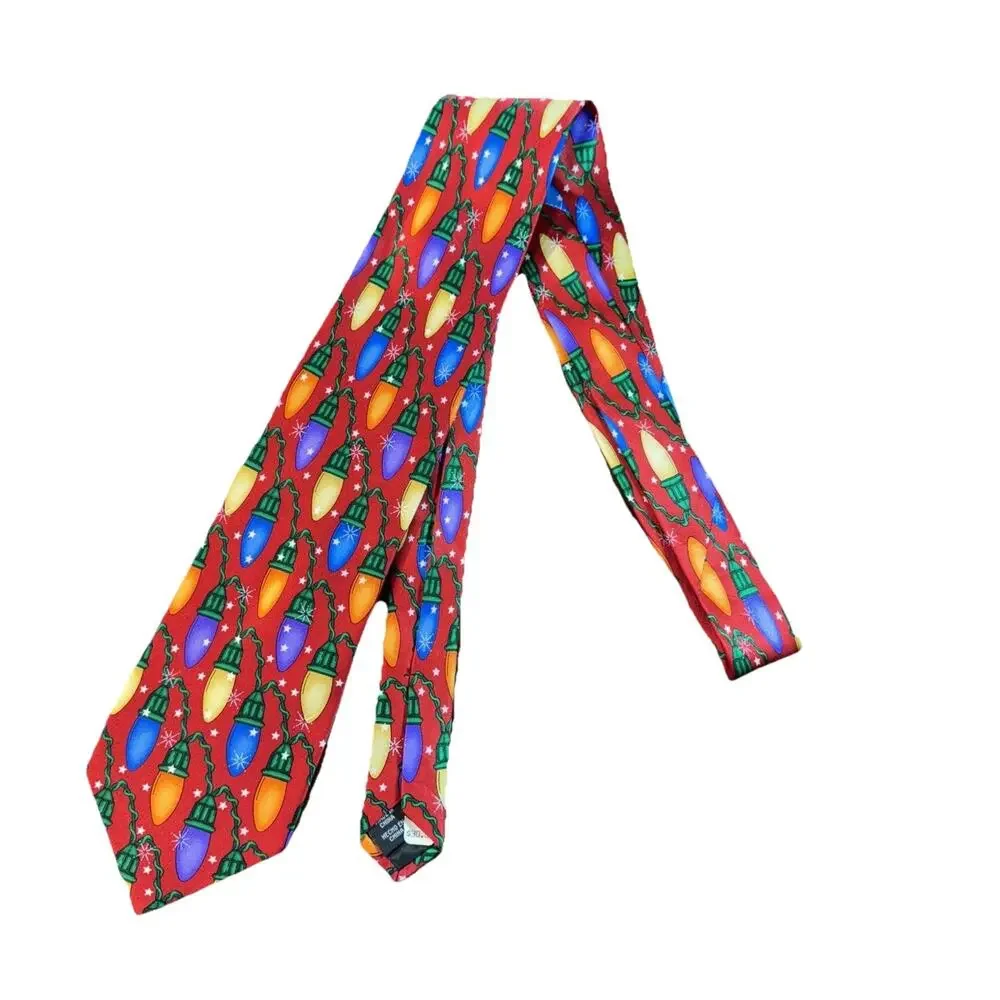 Noel 100% Silk Tie‎ Strand Of Colorful Christmas Lights On Green Wire Holiday